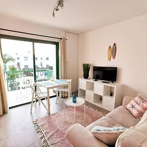 https://endless-summer-apartment-san-valentin.in-canary-islands.com