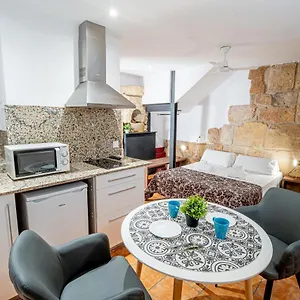 https://planta-baja-en-la-muralla-romana-junto-a-la-catedral.catalonia-hotels.com