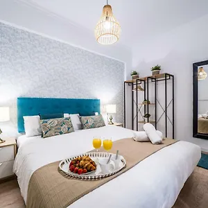 https://malaga-urban-center.hotelsinnerja.org